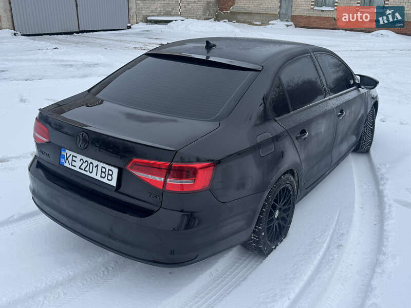 Седан Volkswagen Jetta 2015 в Великій Багачці