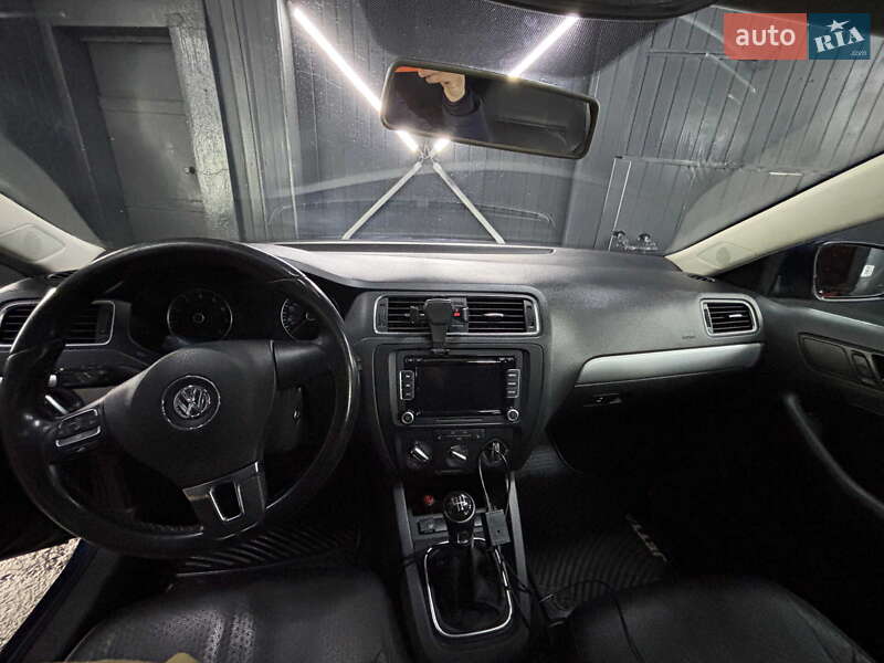 Седан Volkswagen Jetta 2012 в Городище