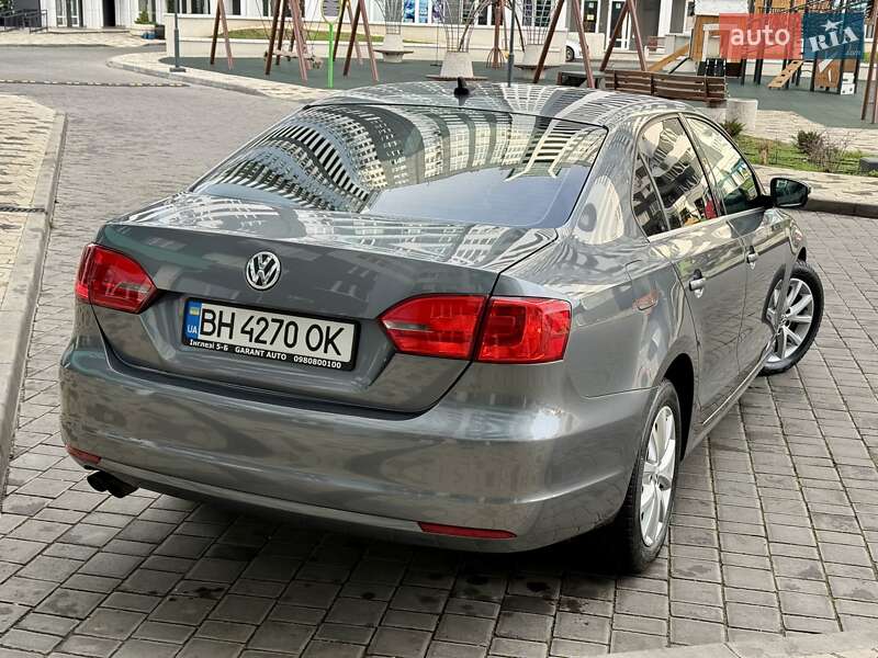 Седан Volkswagen Jetta 2013 в Одессе