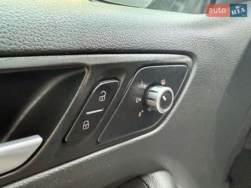 Седан Volkswagen Jetta 2013 в Одессе