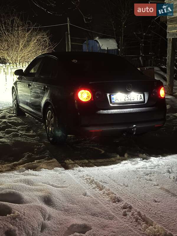 Седан Volkswagen Jetta 2006 в Ахтырке