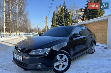 Седан Volkswagen Jetta 2013 в Харькове