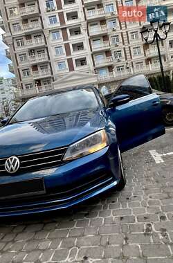 Седан Volkswagen Jetta 2015 в Киеве