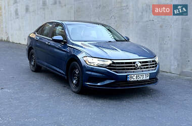 Седан Volkswagen Jetta 2019 в Львове