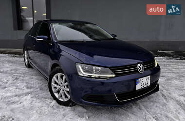 Седан Volkswagen Jetta 2014 в Львове