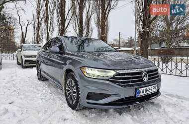 Седан Volkswagen Jetta 2020 в Киеве