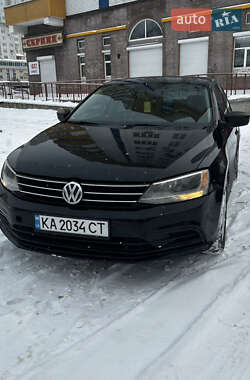 Седан Volkswagen Jetta 2015 в Киеве
