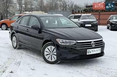 Седан Volkswagen Jetta 2018 в Кропивницком