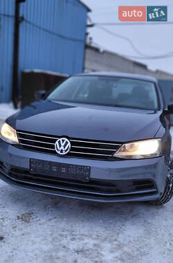 Седан Volkswagen Jetta 2015 в Черкасах