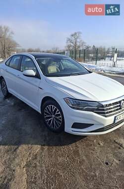 Седан Volkswagen Jetta 2018 в Киеве