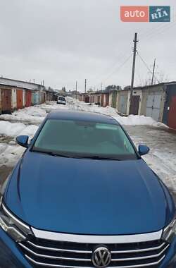 Седан Volkswagen Jetta 2018 в Владимире
