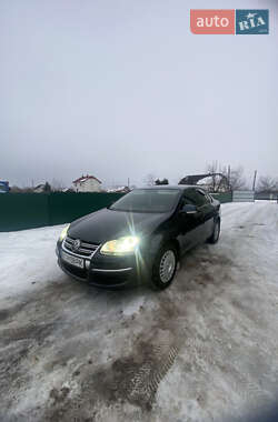 Седан Volkswagen Jetta 2005 в Долине