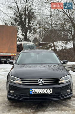 Седан Volkswagen Jetta 2016 в Черновцах