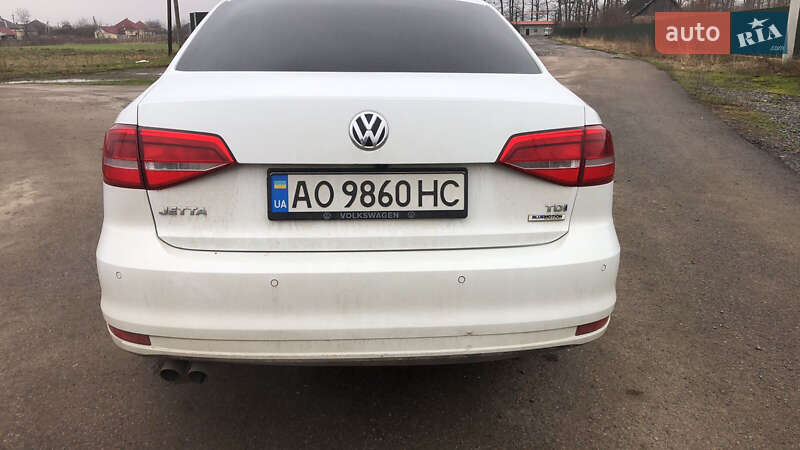 Седан Volkswagen Jetta 2015 в Мукачевому