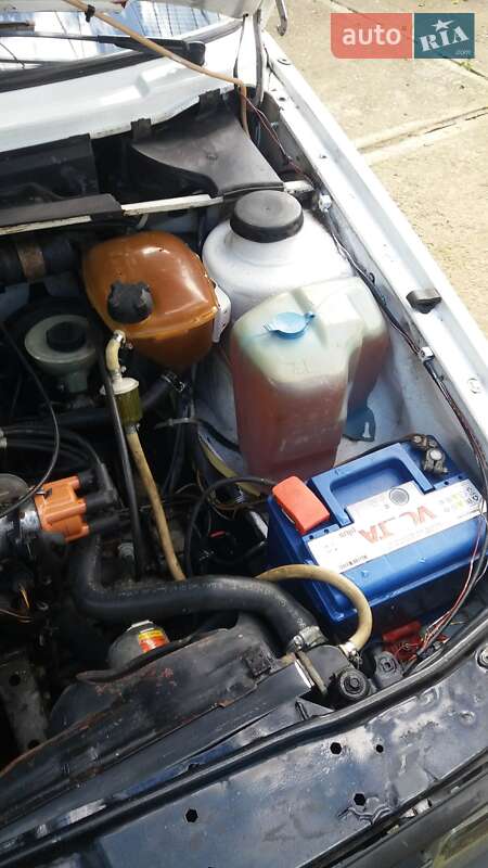 Седан Volkswagen Jetta 1987 в Надворной