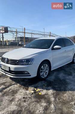 Седан Volkswagen Jetta 2016 в Києві