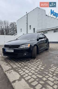 Седан Volkswagen Jetta 2010 в Карловке