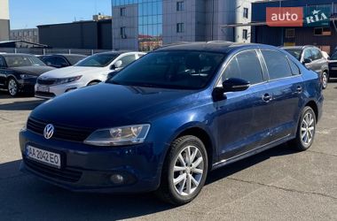 Седан Volkswagen Jetta 2012 в Києві