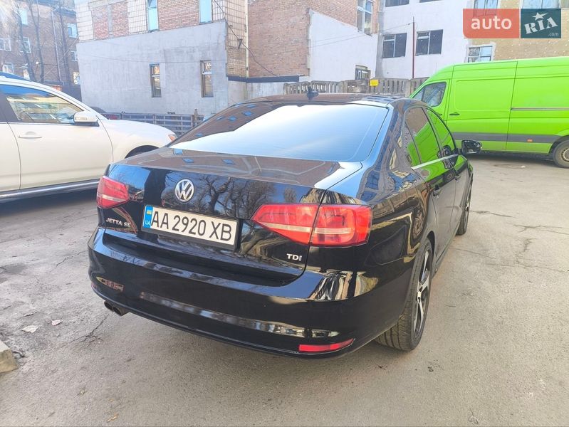 Седан Volkswagen Jetta 2015 в Киеве