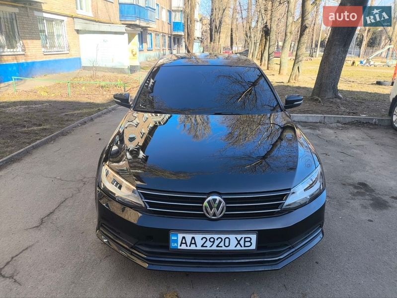 Седан Volkswagen Jetta 2015 в Киеве