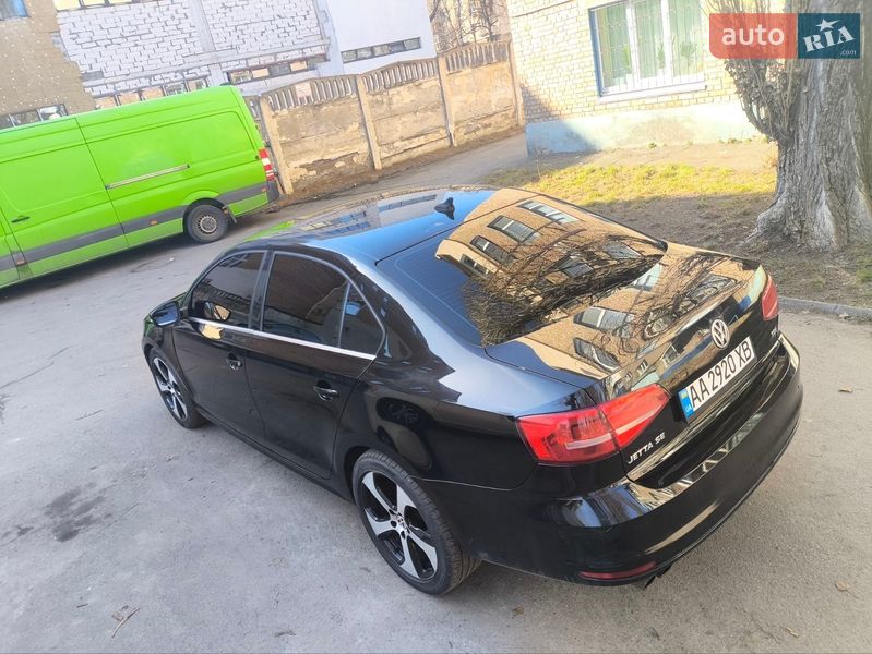 Седан Volkswagen Jetta 2015 в Киеве