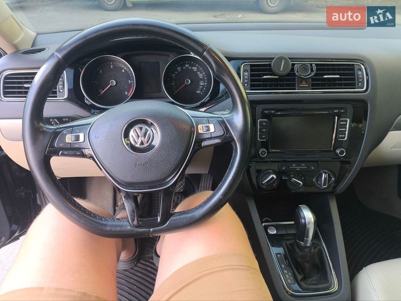 Седан Volkswagen Jetta 2015 в Киеве