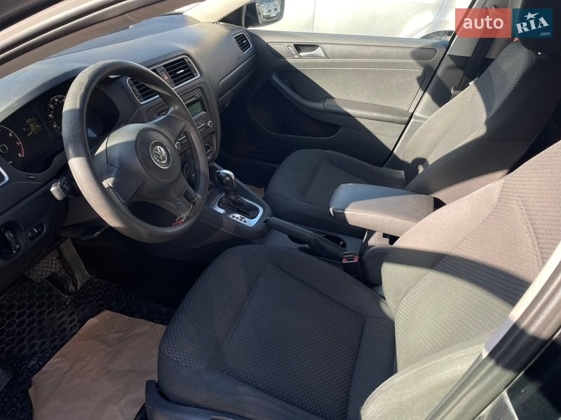 Седан Volkswagen Jetta 2014 в Днепре
