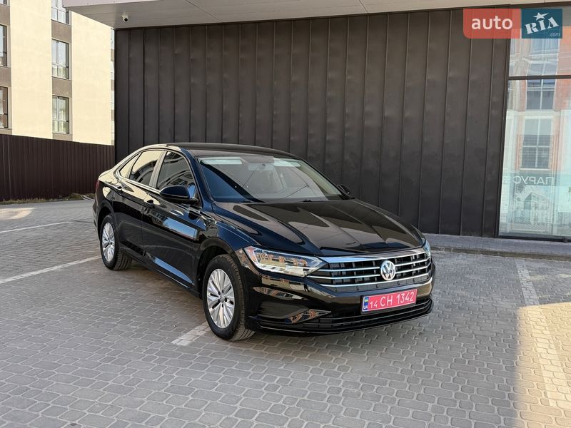 Седан Volkswagen Jetta 2020 в Львове