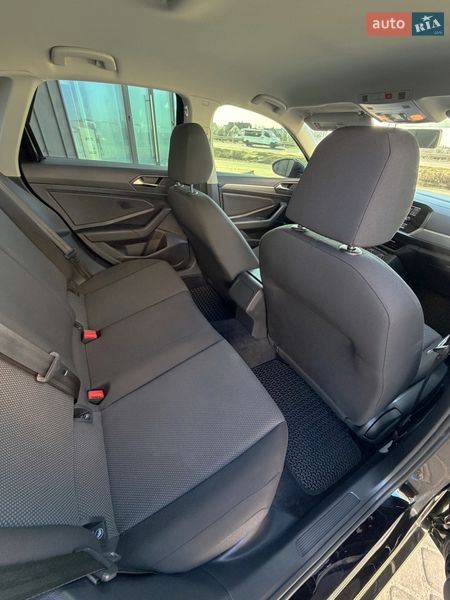 Седан Volkswagen Jetta 2020 в Львове