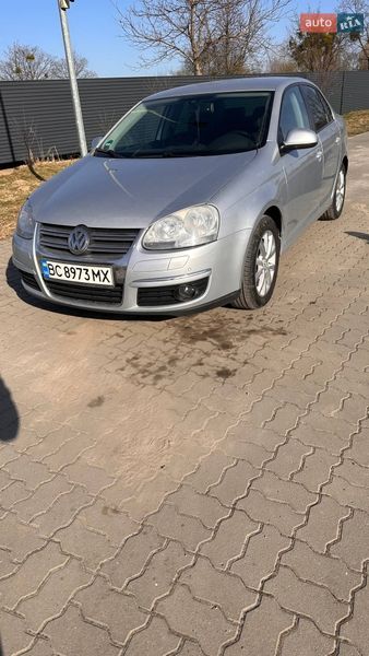 Седан Volkswagen Jetta 2009 в Стрые