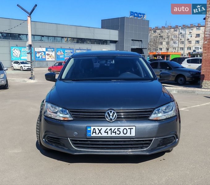 Седан Volkswagen Jetta 2014 в Харькове