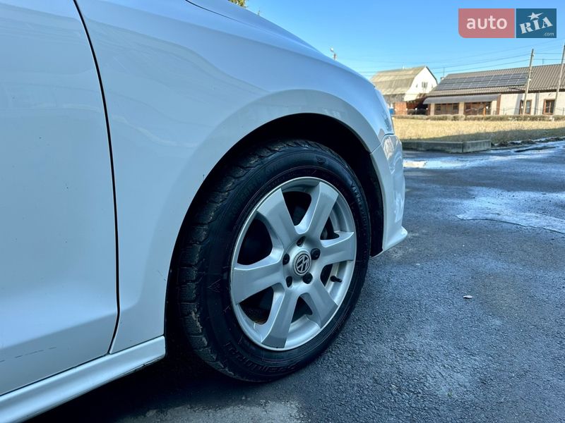 Седан Volkswagen Jetta 2015 в Тульчине