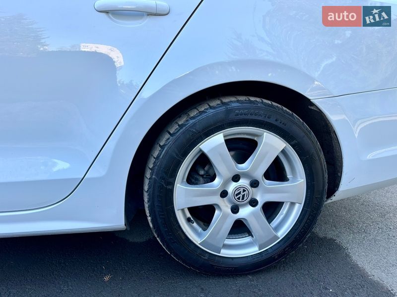 Седан Volkswagen Jetta 2015 в Тульчине