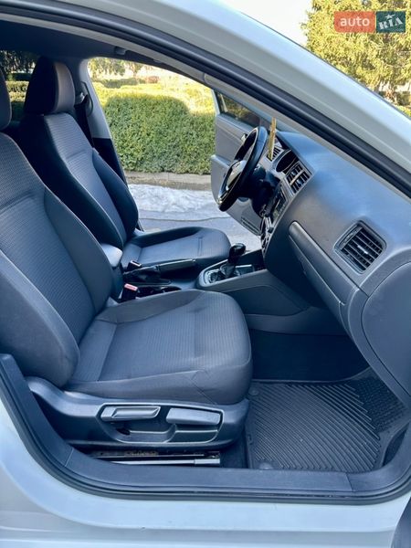 Седан Volkswagen Jetta 2015 в Тульчине