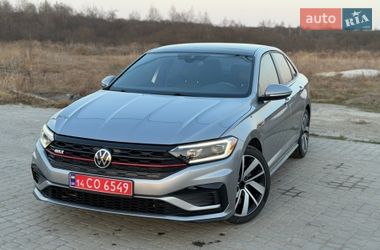 Седан Volkswagen Jetta 2019 в Львові
