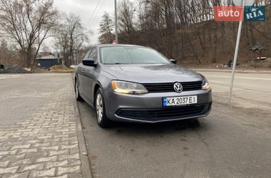 Седан Volkswagen Jetta 2014 в Киеве