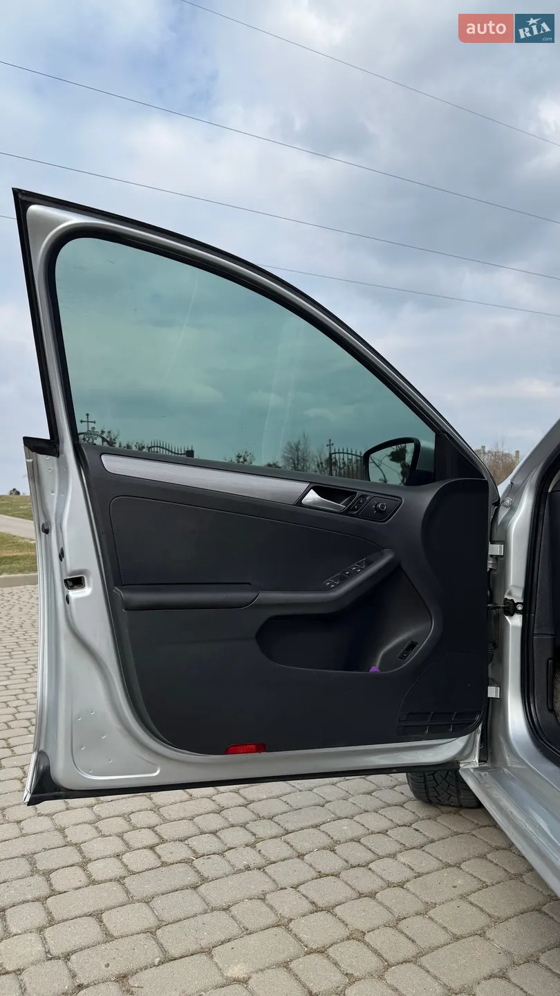 2015 Volkswagen Jetta - мініатюра 32