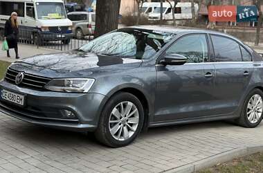 Седан Volkswagen Jetta 2016 в Черновцах