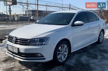 Седан Volkswagen Jetta 2016 в Киеве