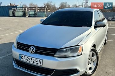 Седан Volkswagen Jetta 2013 в Ірпені