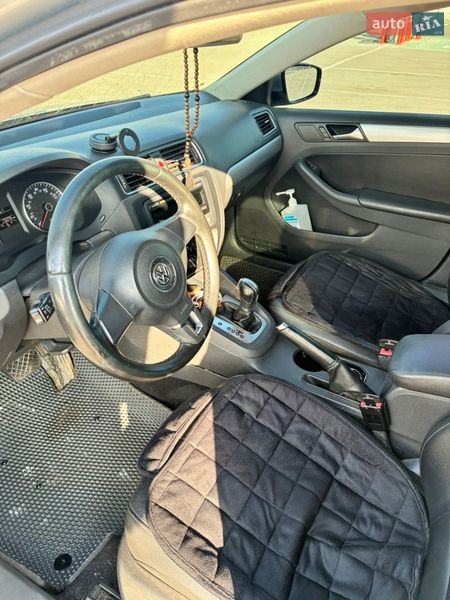 Седан Volkswagen Jetta 2013 в Ирпене