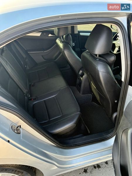 Седан Volkswagen Jetta 2013 в Ирпене