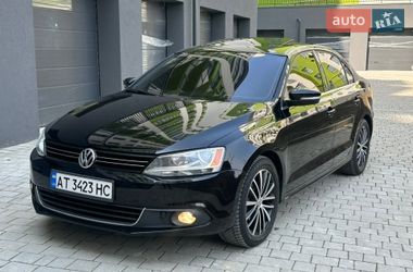 Седан Volkswagen Jetta 2014 в Івано-Франківську