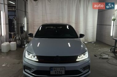 Седан Volkswagen Jetta 2017 в Львові