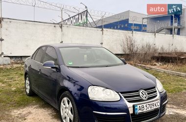 Седан Volkswagen Jetta 2005 в Вінниці