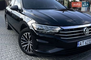 Седан Volkswagen Jetta 2020 в Чернівцях