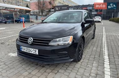 Седан Volkswagen Jetta 2015 в Львове