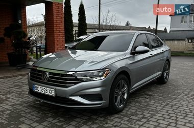 Седан Volkswagen Jetta 2019 в Луцьку