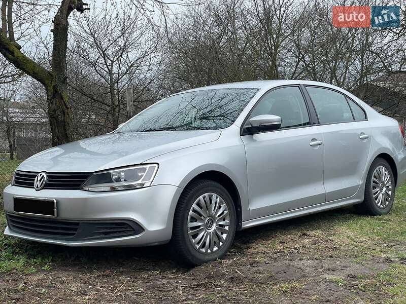 Седан Volkswagen Jetta 2010 в Шептицькому