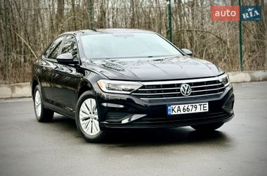 Седан Volkswagen Jetta 2018 в Києві